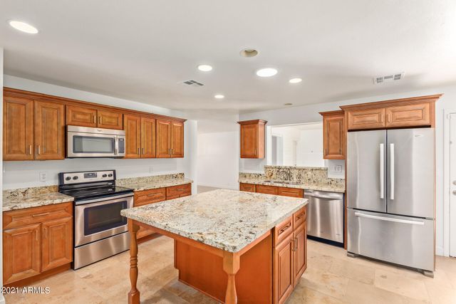 8731 E Minnezona Avenue, Scottsdale, AZ 85251