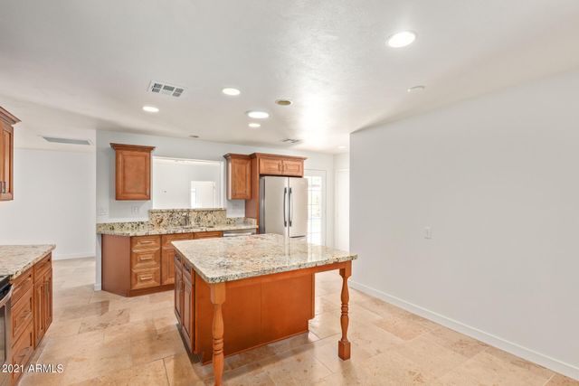 8731 E Minnezona Avenue, Scottsdale, AZ 85251