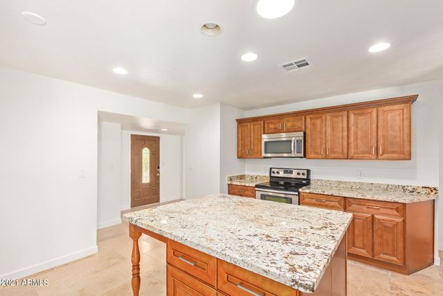 8731 E Minnezona Avenue, Scottsdale, AZ 85251