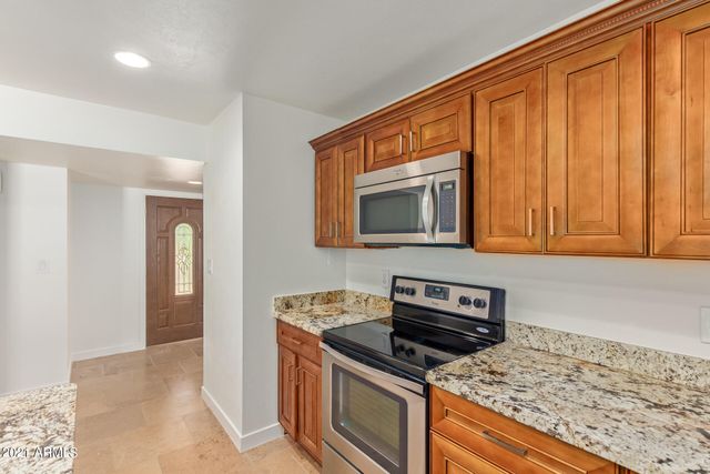 8731 E Minnezona Avenue, Scottsdale, AZ 85251