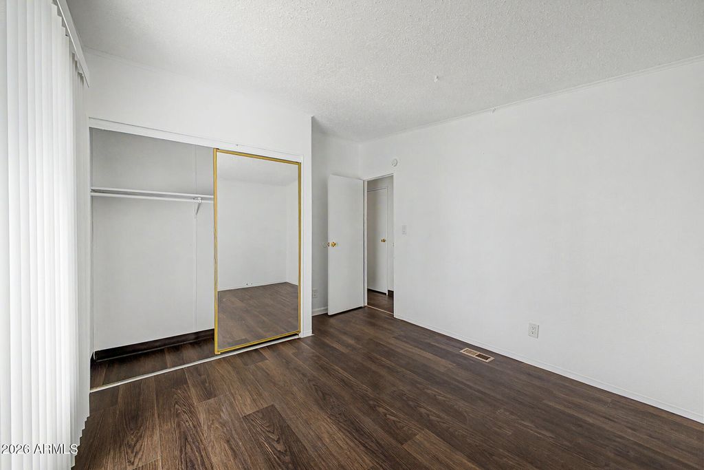 Image 18 of property listing at 1105 N Dysart Road 16, Avondale, AZ 85323