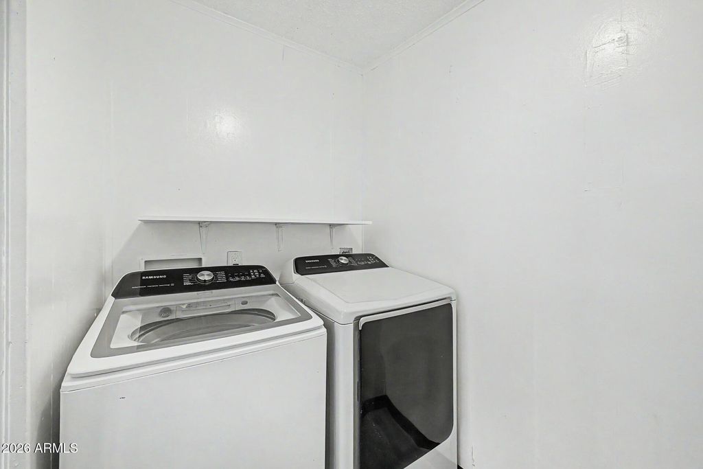Image 21 of property listing at 1105 N Dysart Road 16, Avondale, AZ 85323