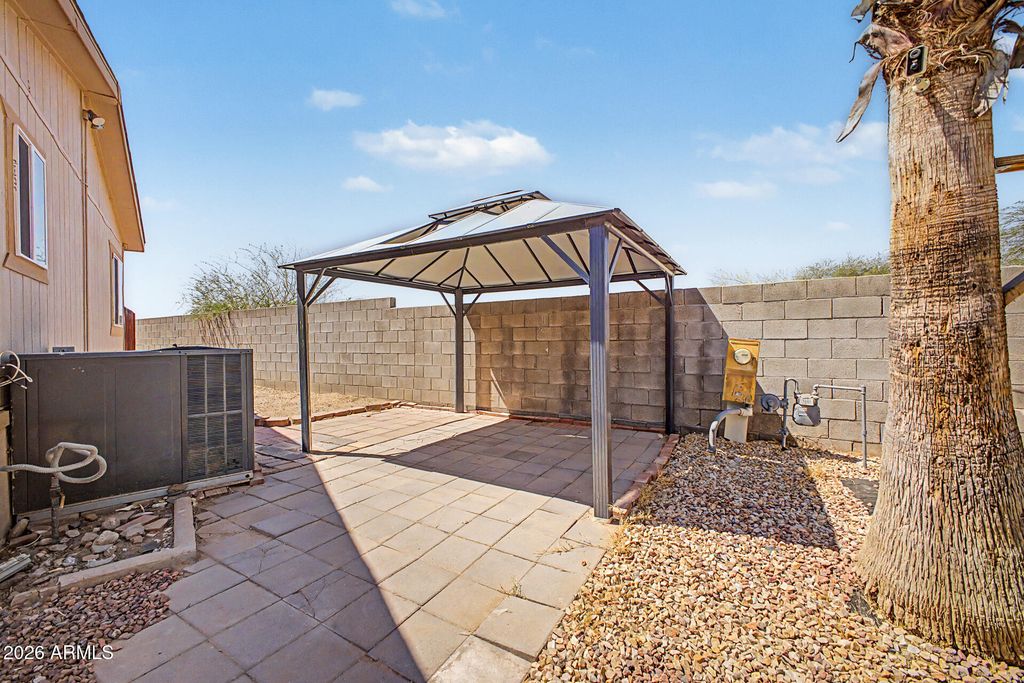 Image 23 of property listing at 1105 N Dysart Road 16, Avondale, AZ 85323