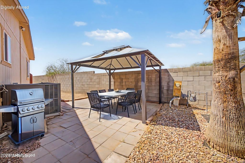 Image 24 of property listing at 1105 N Dysart Road 16, Avondale, AZ 85323