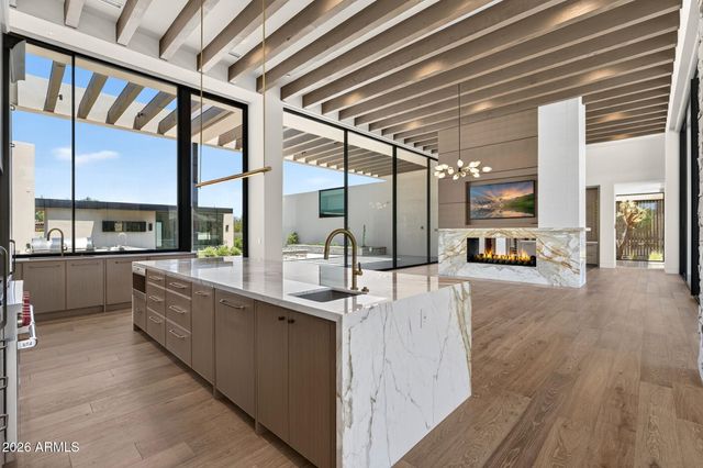 6232 E BRET HILLS Drive, Paradise Valley, AZ 85253