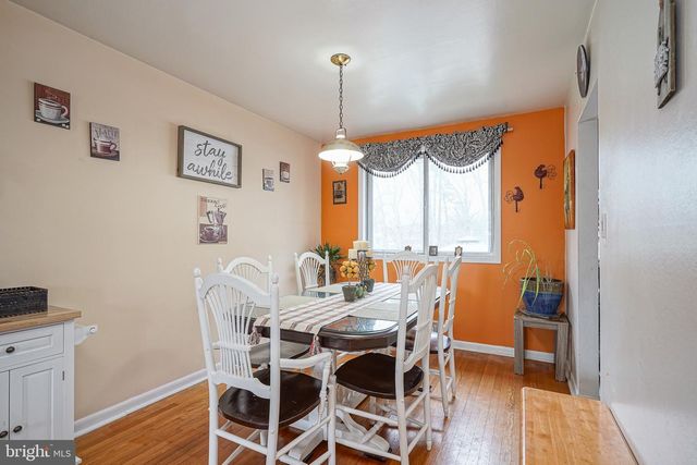 18 SLEEPY HOLLOW RD, Stratford, NJ 08084