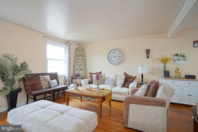 18 SLEEPY HOLLOW RD, Stratford, NJ 08084