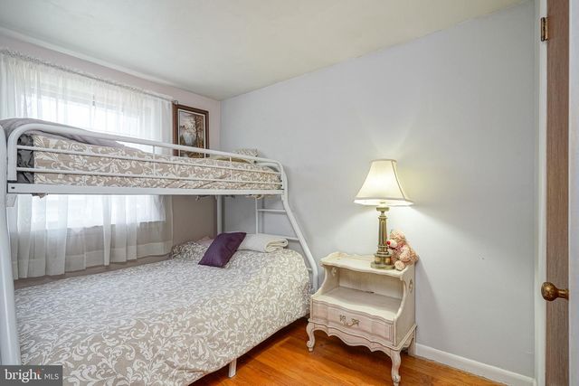 18 SLEEPY HOLLOW RD, Stratford, NJ 08084