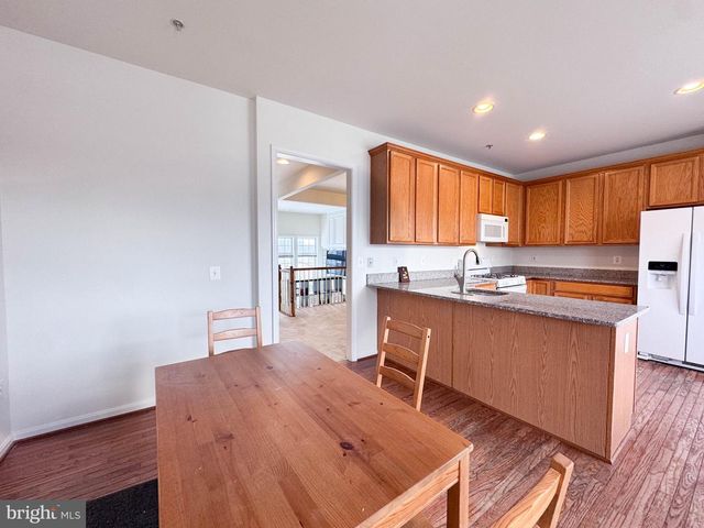 1682 WHITE OAK VISTA DR, Silver Spring, MD 20904