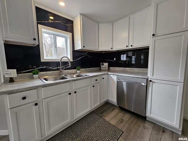 2115 E RIVERVIEW Court, Peoria Heights, IL 61616