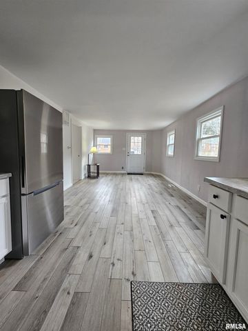 2115 E RIVERVIEW Court, Peoria Heights, IL 61616