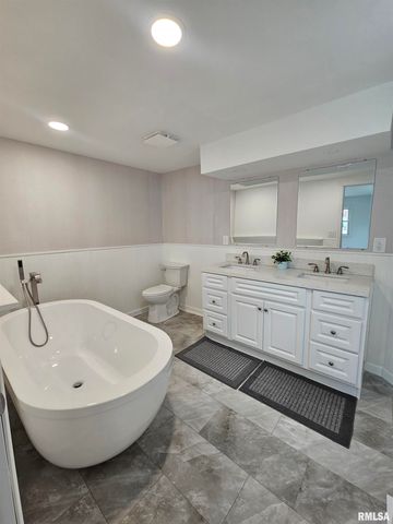 2115 E RIVERVIEW Court, Peoria Heights, IL 61616