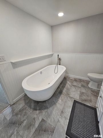 2115 E RIVERVIEW Court, Peoria Heights, IL 61616