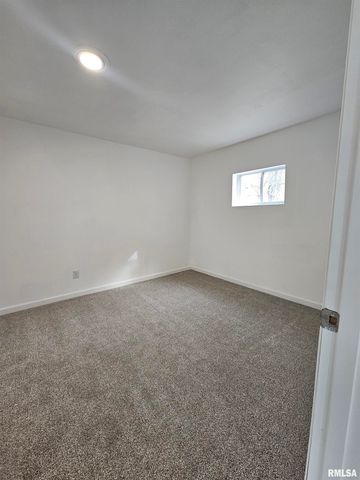 2115 E RIVERVIEW Court, Peoria Heights, IL 61616