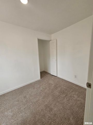 2115 E RIVERVIEW Court, Peoria Heights, IL 61616