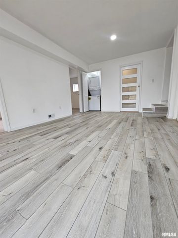 2115 E RIVERVIEW Court, Peoria Heights, IL 61616