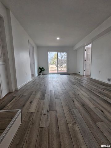 2115 E RIVERVIEW Court, Peoria Heights, IL 61616