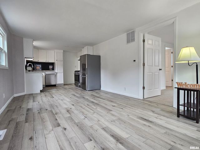 2115 E RIVERVIEW Court, Peoria Heights, IL 61616