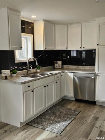 2115 E RIVERVIEW Court, Peoria Heights, IL 61616