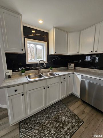 2115 E RIVERVIEW Court, Peoria Heights, IL 61616