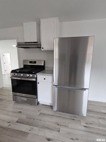 2115 E RIVERVIEW Court, Peoria Heights, IL 61616