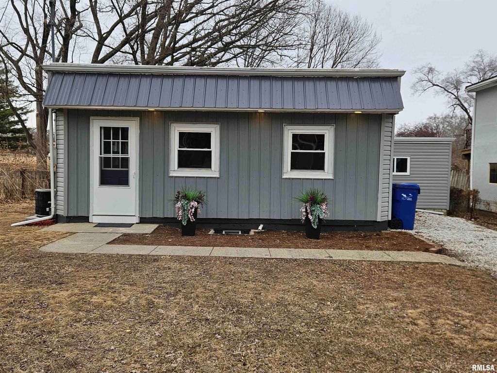 2115 E RIVERVIEW Court, Peoria Heights, IL 61616