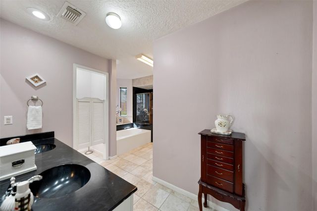 5425 Lazy Court, Willis, TX 77318