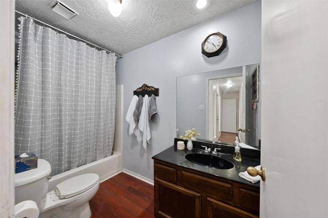 5425 Lazy Court, Willis, TX 77318