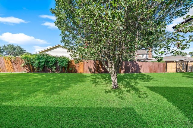 5425 Lazy Court, Willis, TX 77318