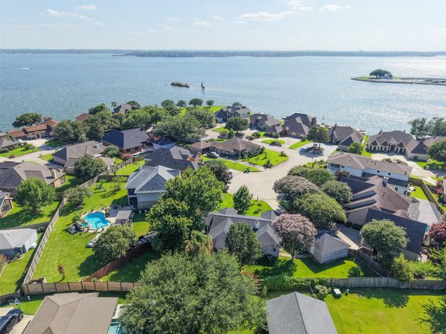 5425 Lazy Court, Willis, TX 77318