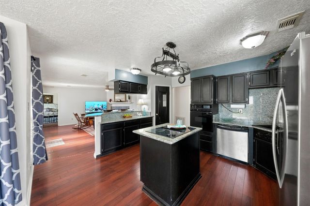 5425 Lazy Court, Willis, TX 77318