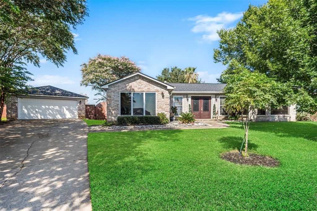 5425 Lazy Court, Willis, TX 77318