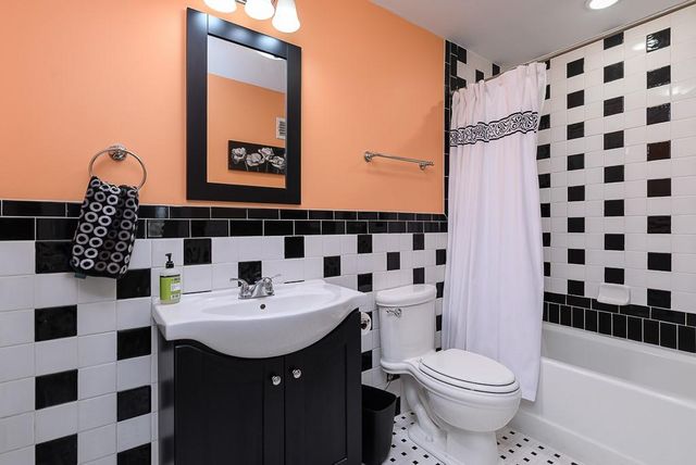 25080 State Avenue, Tonganoxie, KS 66086