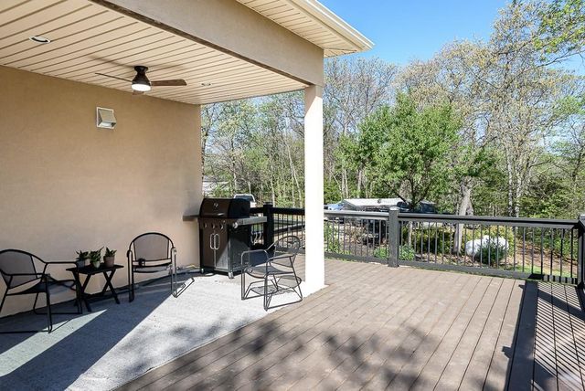 25080 State Avenue, Tonganoxie, KS 66086