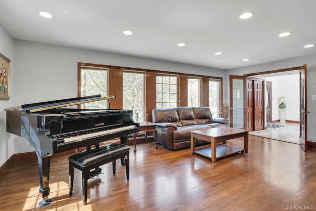 12 Bagatelle Road, Dix Hills, NY 11746