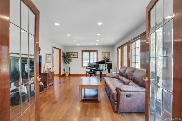 12 Bagatelle Road, Dix Hills, NY 11746