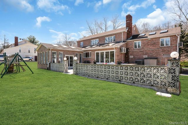 12 Bagatelle Road, Dix Hills, NY 11746