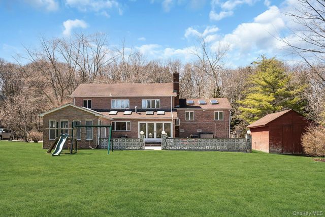 12 Bagatelle Road, Dix Hills, NY 11746