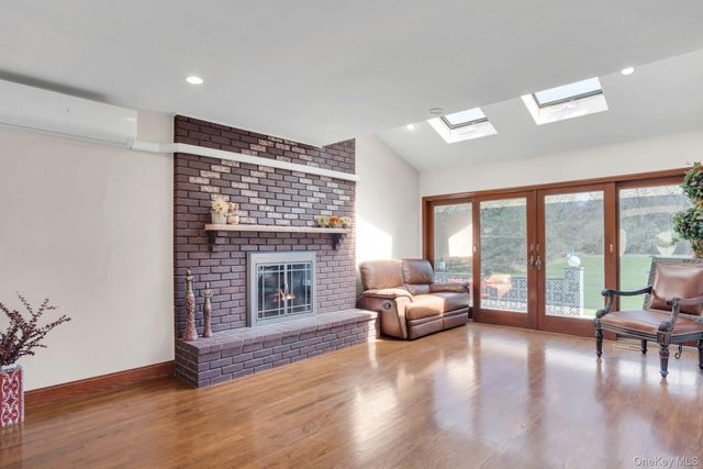 12 Bagatelle Road, Dix Hills, NY 11746