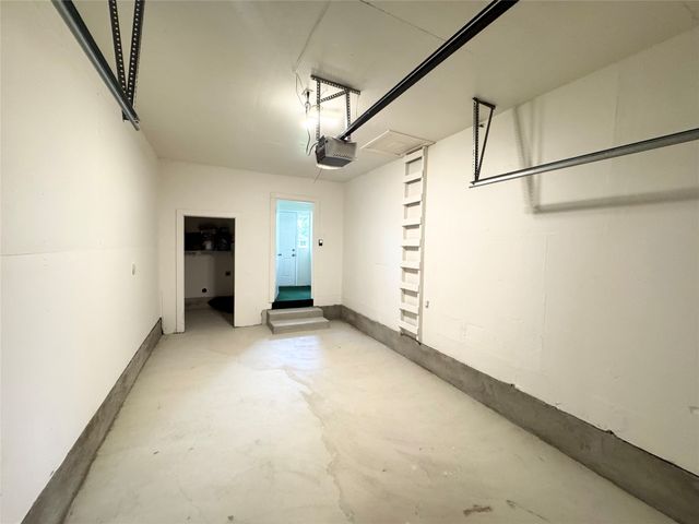 2803 Lockhart Avenue, Dallas, TX 75228