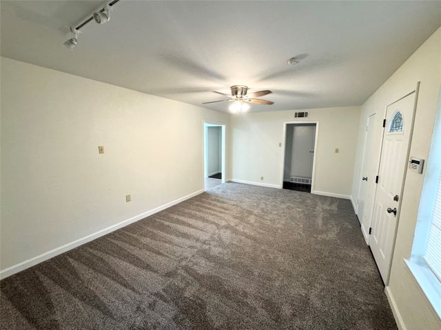 2803 Lockhart Avenue, Dallas, TX 75228