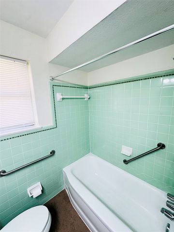 2803 Lockhart Avenue, Dallas, TX 75228