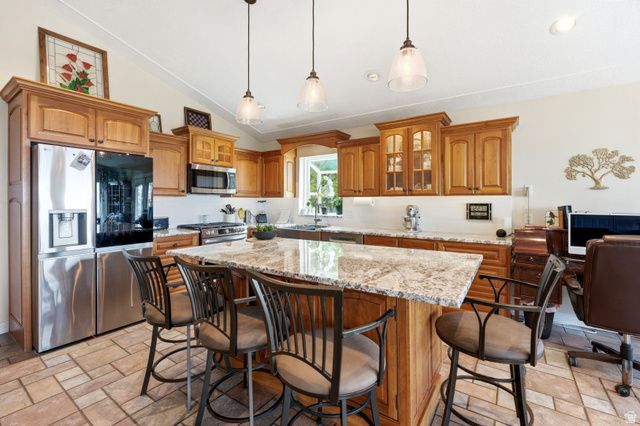 4205 W OAK RD N, Cedar Hills, UT 84062