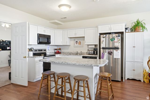 4205 W OAK RD N, Cedar Hills, UT 84062