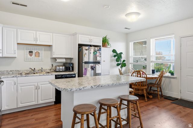4205 W OAK RD N, Cedar Hills, UT 84062