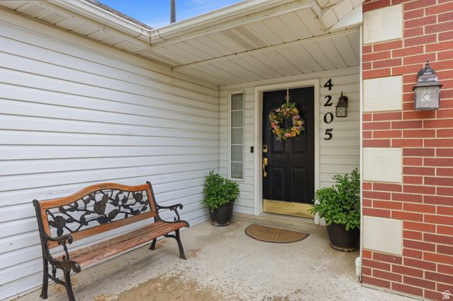 4205 W OAK RD N, Cedar Hills, UT 84062