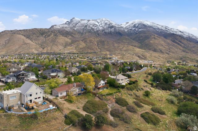 4205 W OAK RD N, Cedar Hills, UT 84062