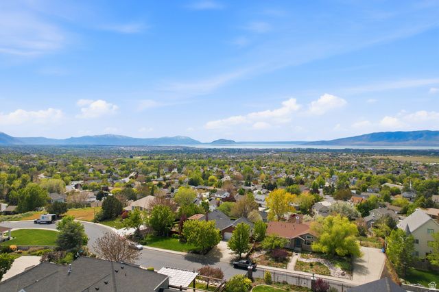 4205 W OAK RD N, Cedar Hills, UT 84062