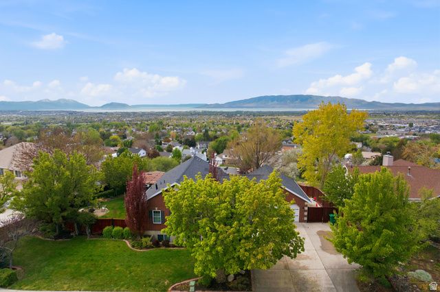 4205 W OAK RD N, Cedar Hills, UT 84062