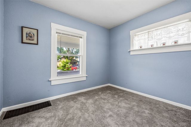 1531 Bever Avenue SE, Cedar Rapids, IA 52403